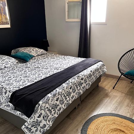 Face A La Mer Avec Piscine A 세테 외부 사진