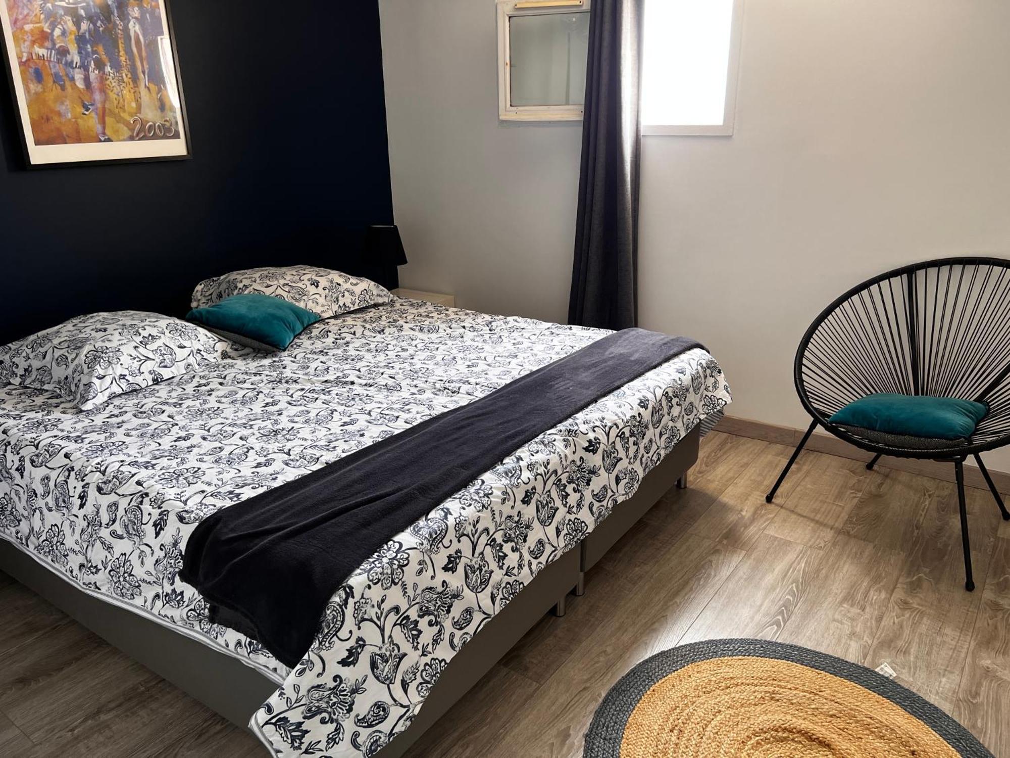 Face A La Mer Avec Piscine A 세테 외부 사진